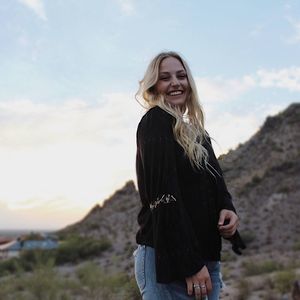 Meet your Posher, Abby